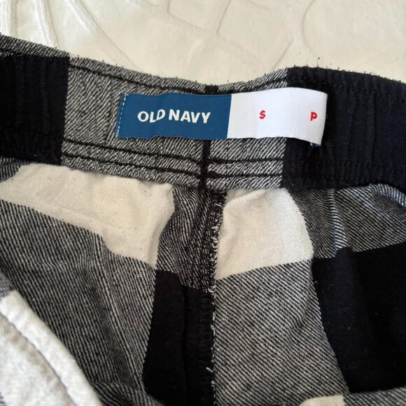 Old Navy Women's Multi Pajamas - Picture 3 of 3